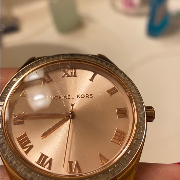 Michael Kors Watch - Picture 2 of 4